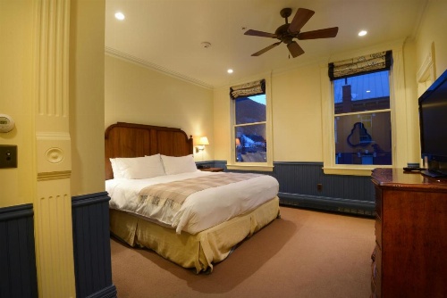 New Sheridan Hotel image 8